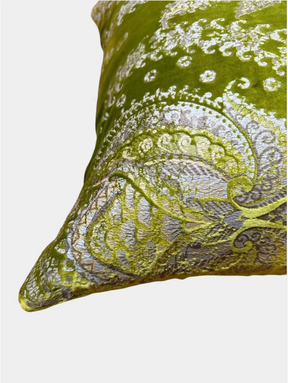NWOT Chartreuse Green Velvet Metallic Floral Paisley Throw Pillow 20x20